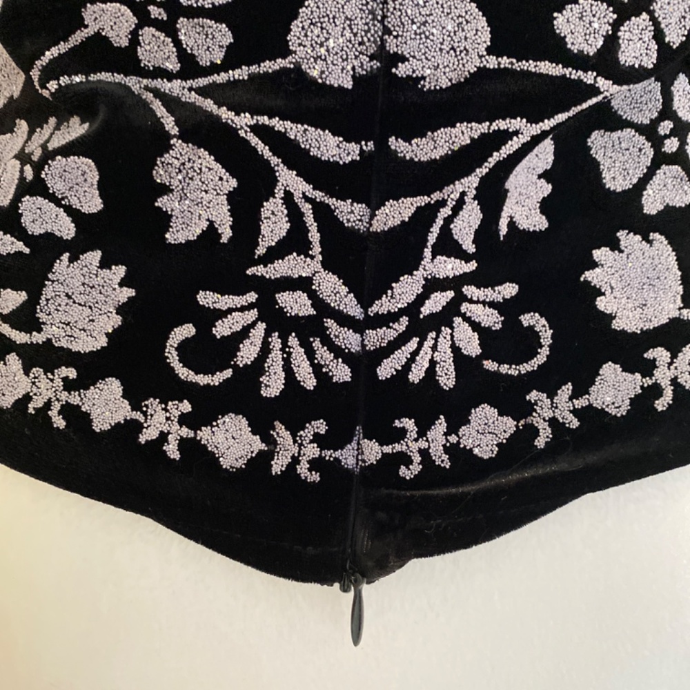 Cartise International Whimsygoth Beaded Velvet Top | Fairycore Floral Black - Picture 4 of 10